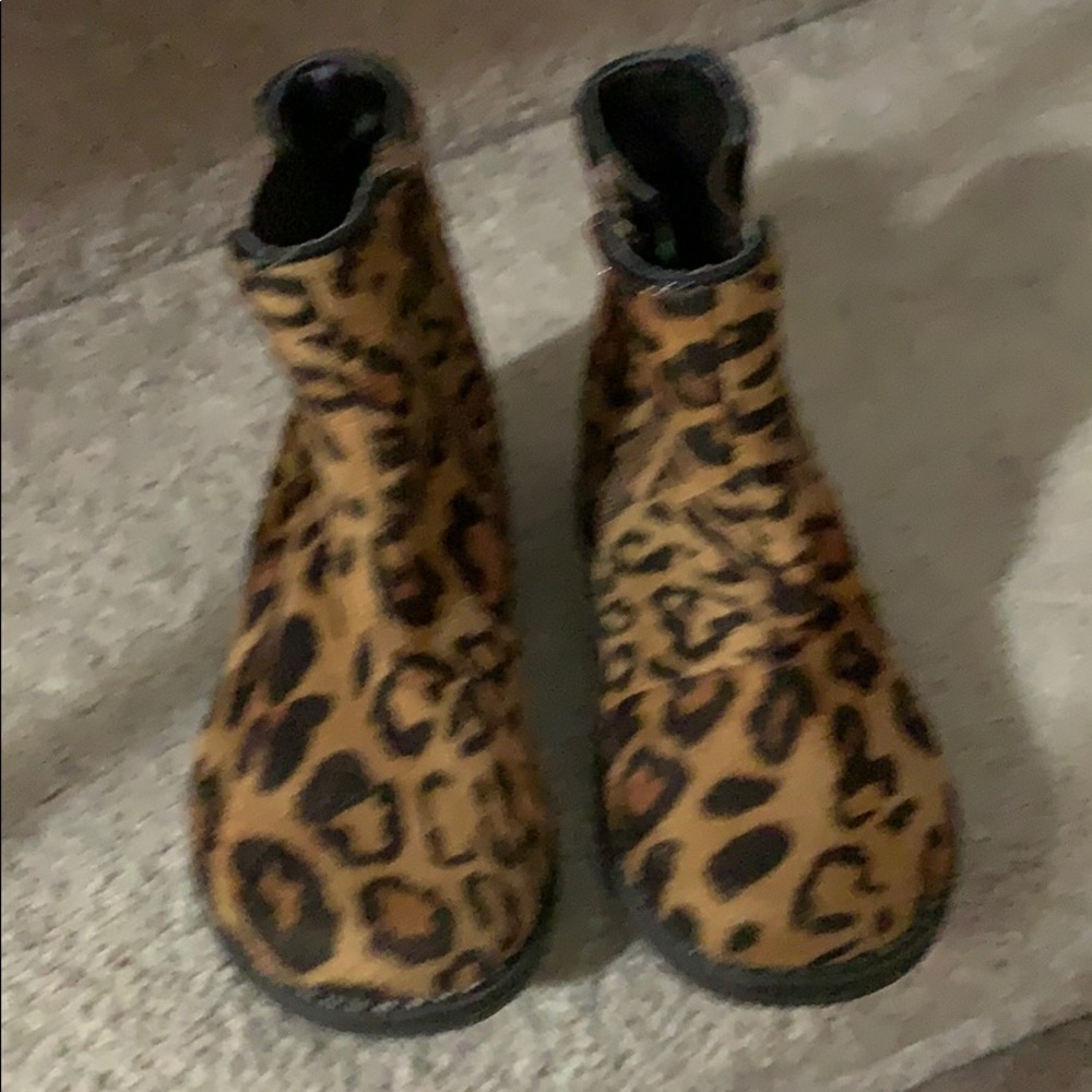 Boots (2)